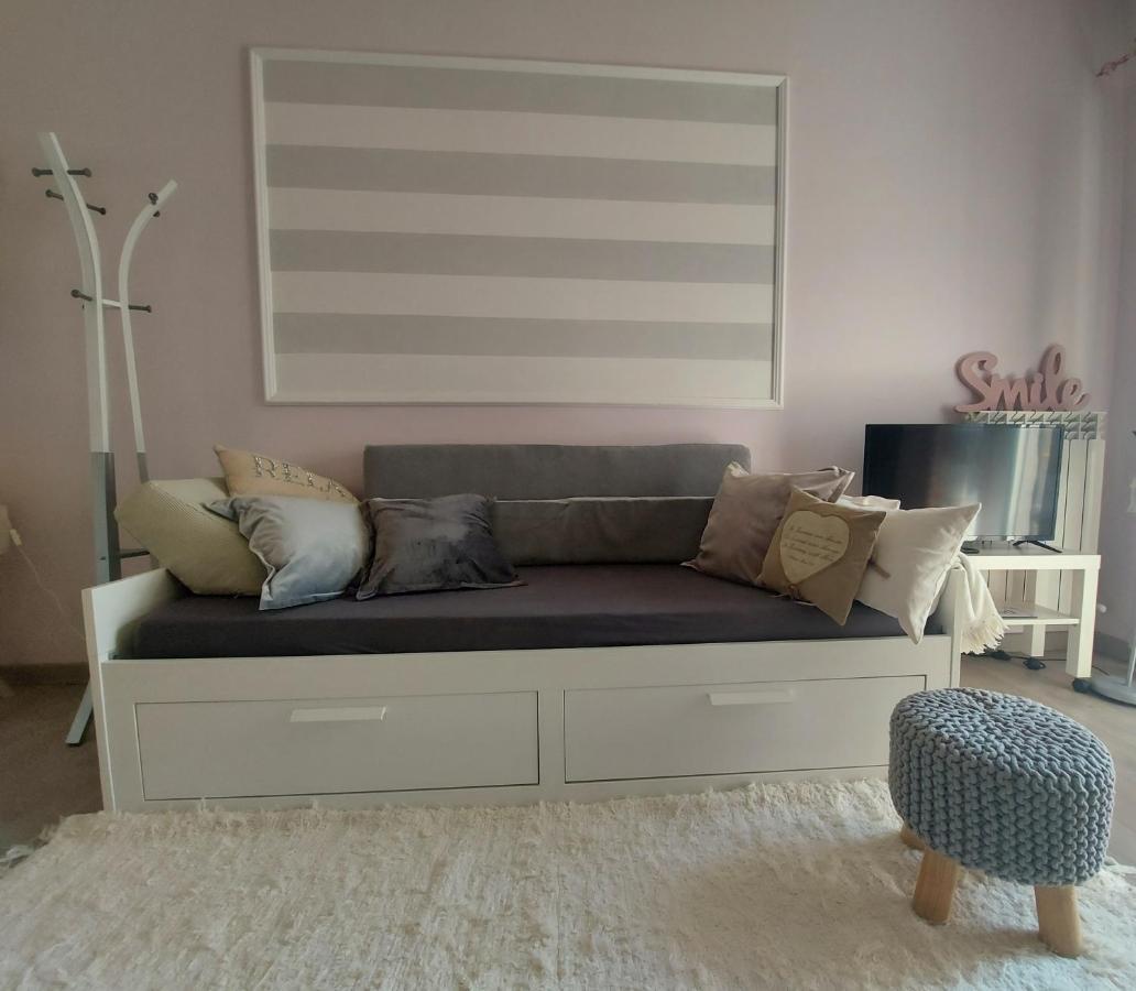La Pineta - Delightful Small Apartment Near The City Center L'Aquila Ngoại thất bức ảnh